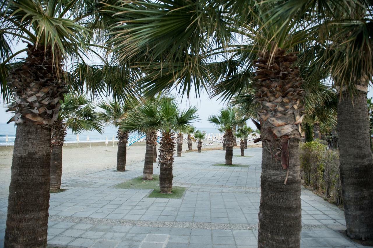 Sophia Court Apartment Larnaca Exterior photo